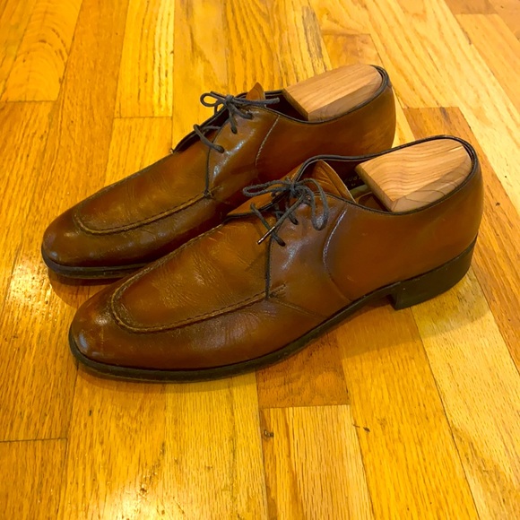 Botany Brown leather dress shoes. - Picture 5 of 8